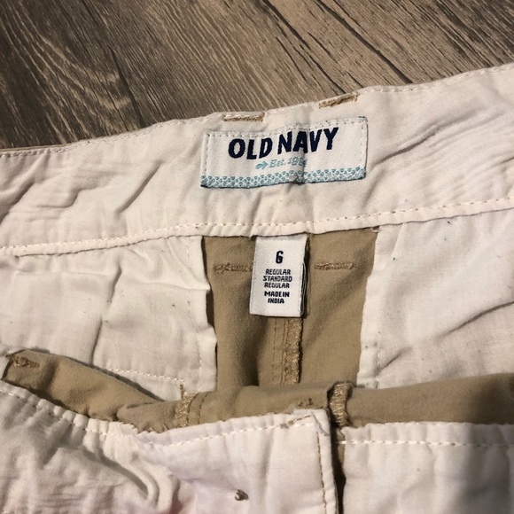 Old Navy Khaki Shorts - Picture 2 of 4